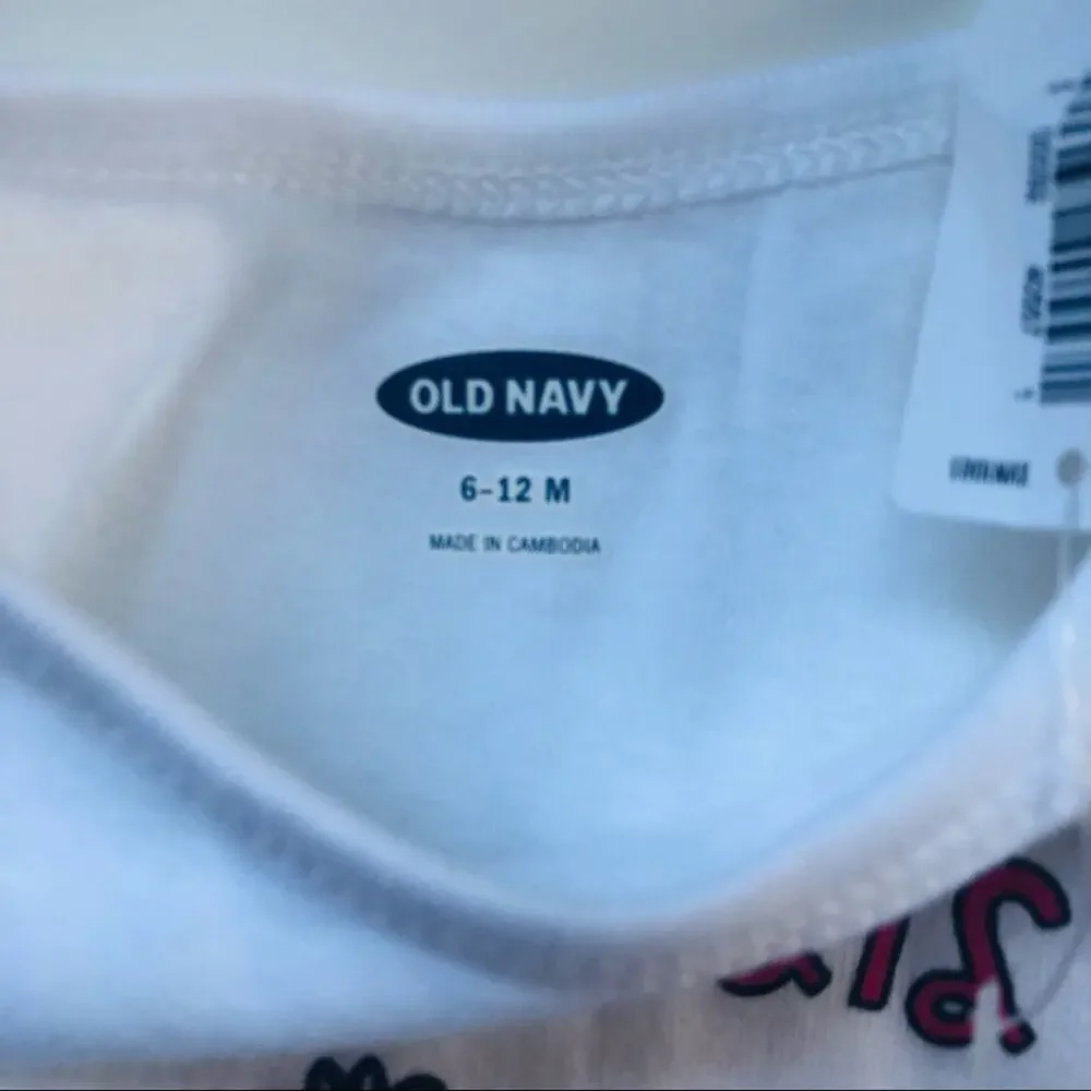 Old Navy Baby Graphic Long Sleeve Onesie 6-12M